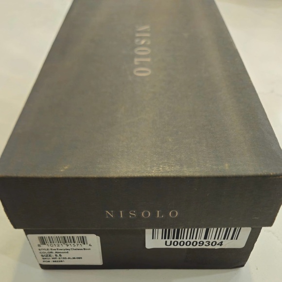 Nisolo Almond Eva Everyday Chelsea Leather Boots - Picture 2 of 16